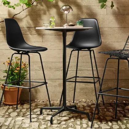 Sgabello Eames Plastic Stool RE High di Vitra